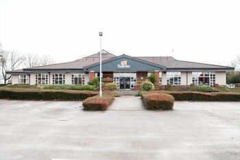 premier inn nottingham castle marina