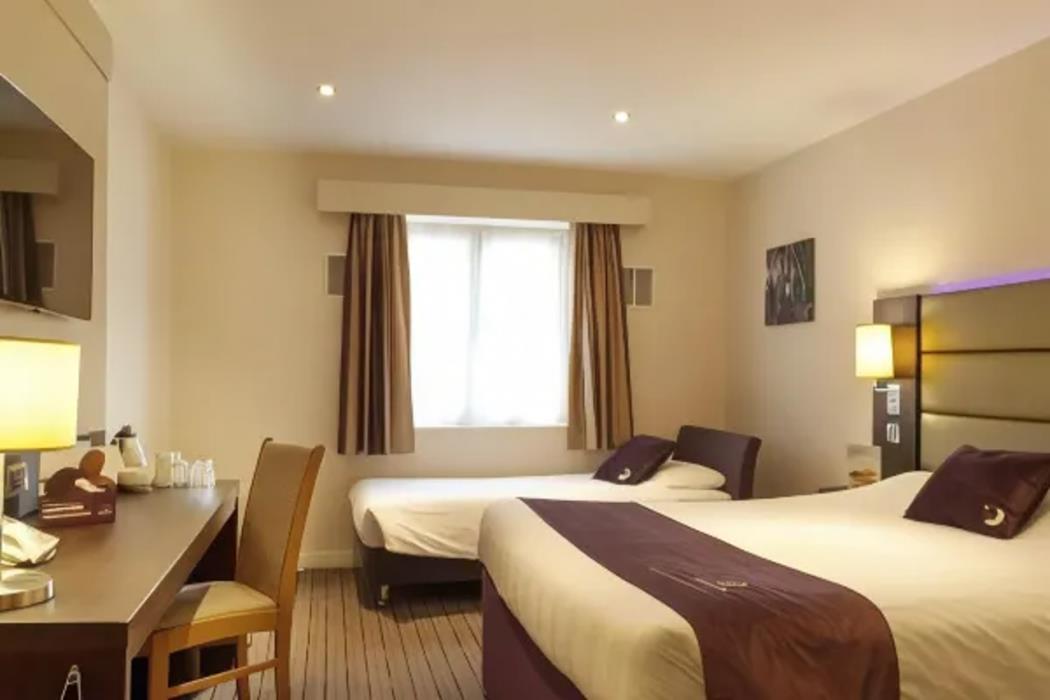 premier inn manchester wilmslow