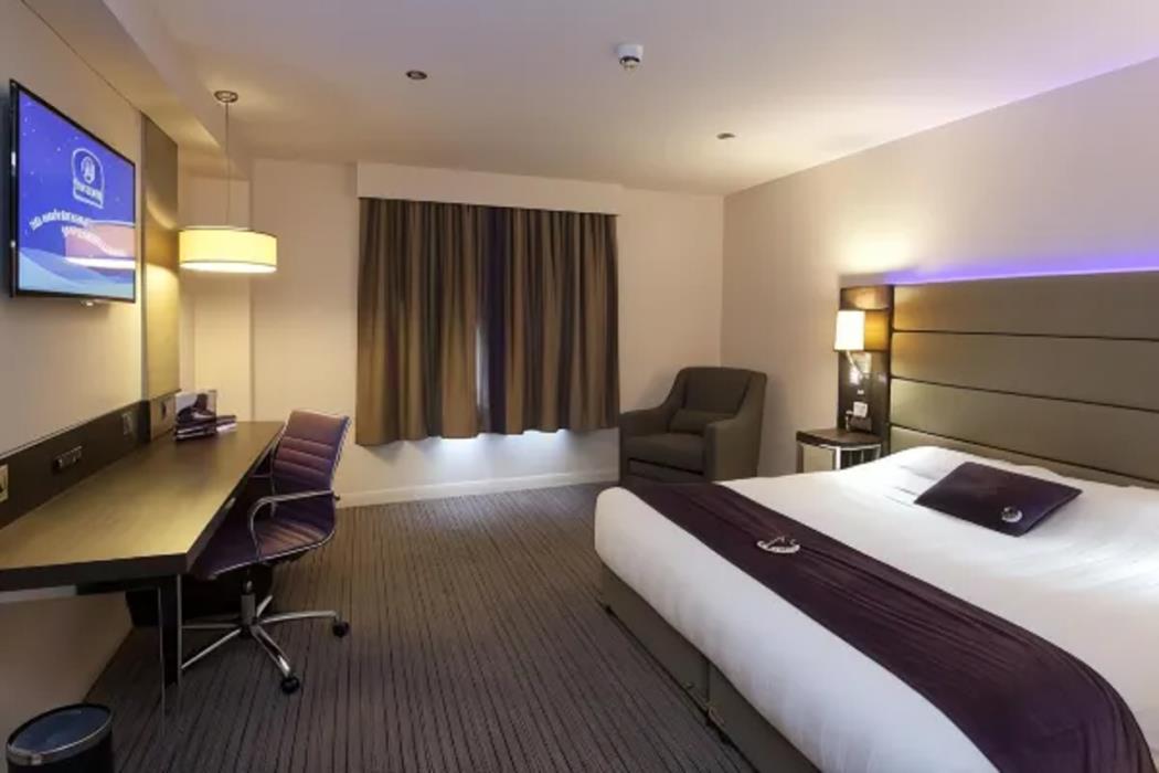 premier inn manchester wilmslow