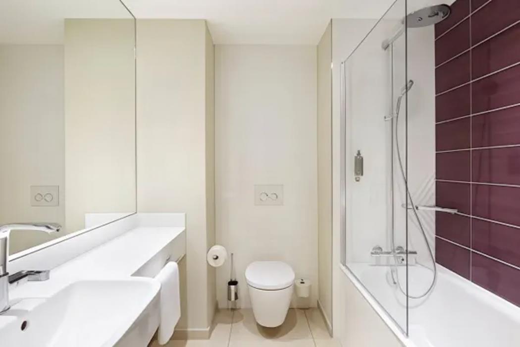 premier inn manchester wilmslow