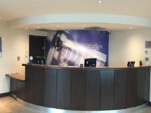 premier inn london wimbledon south