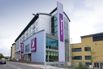 premier inn london wimbledon south