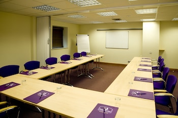 premier inn london wimbledon south