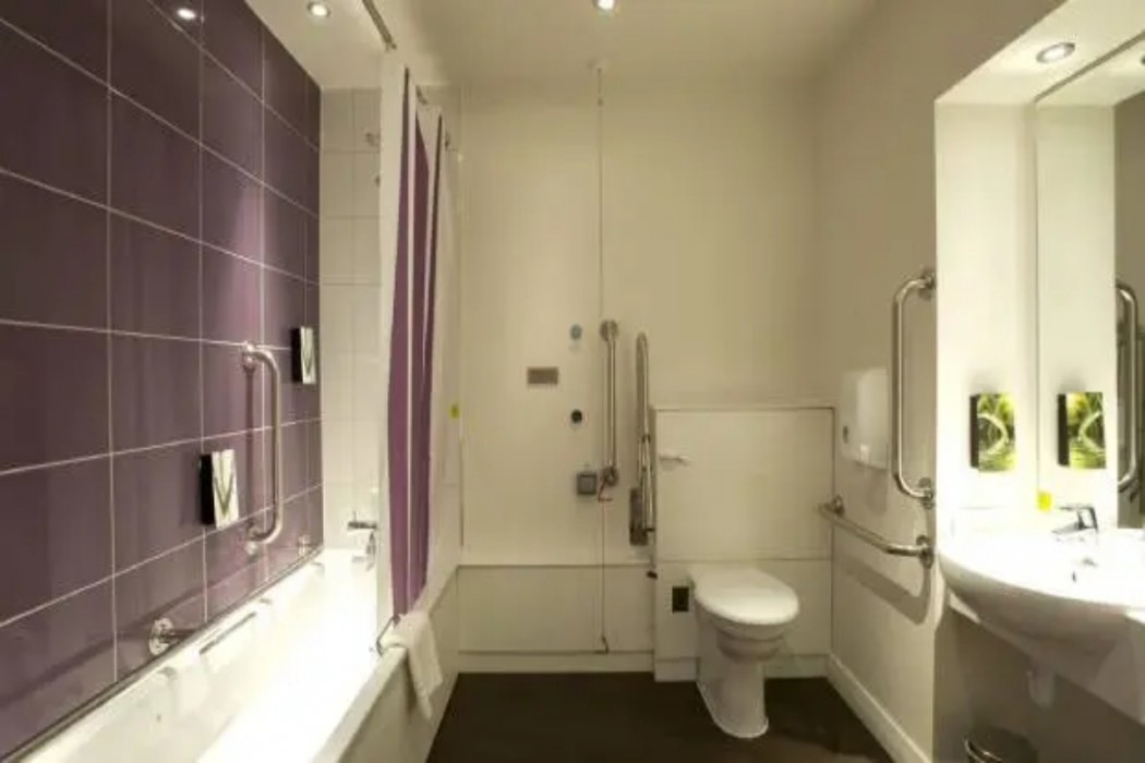 Premier Inn Llanelli Central East,Llanelli>>Carmarthenshire,2 star