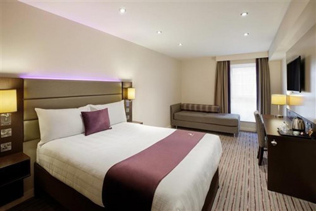premier inn doncaster lakeside