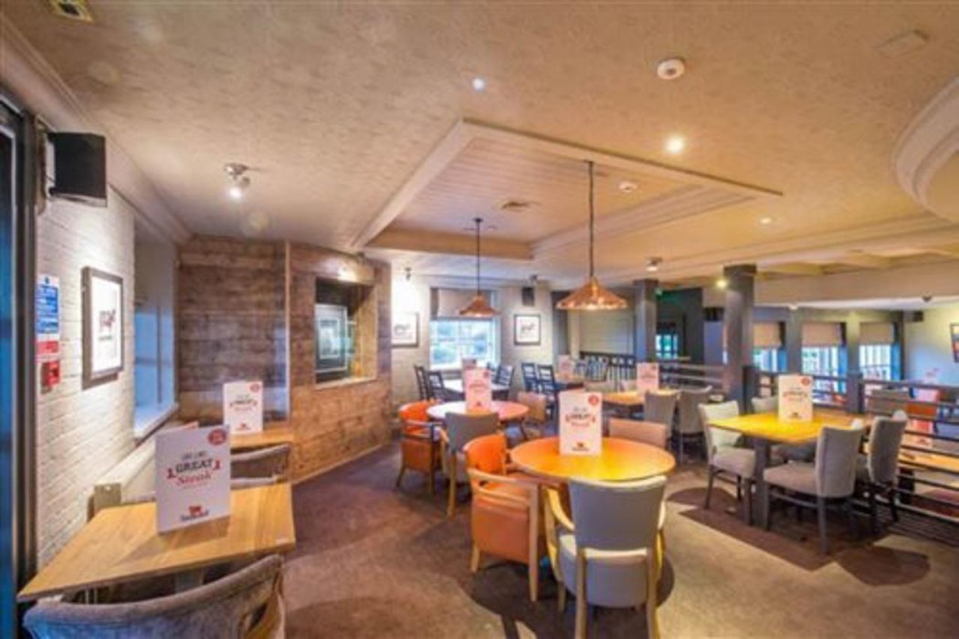 premier inn doncaster lakeside