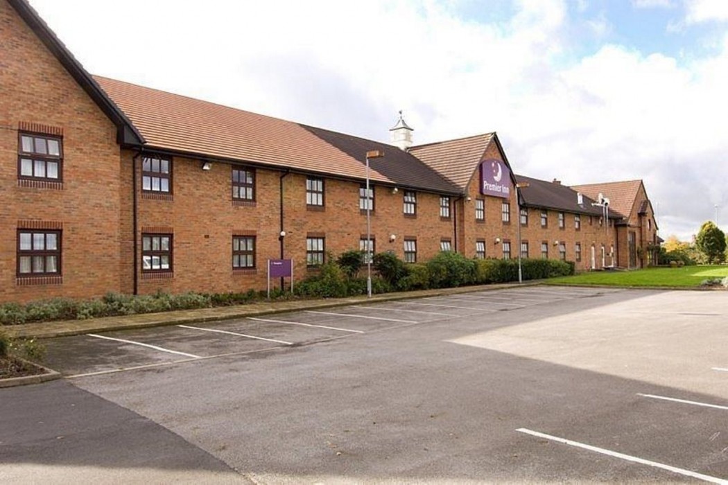 premier inn crewe west