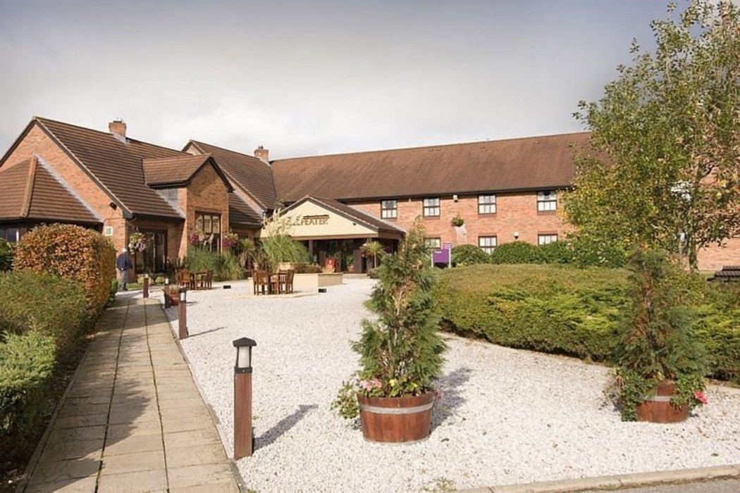 premier inn crewe west