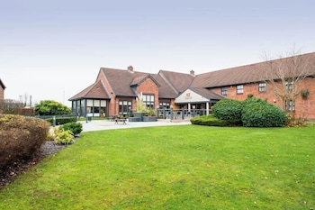 premier inn crewe west