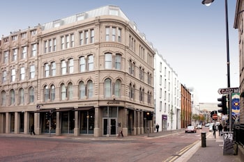 premier inn belfast city cathedral quarter