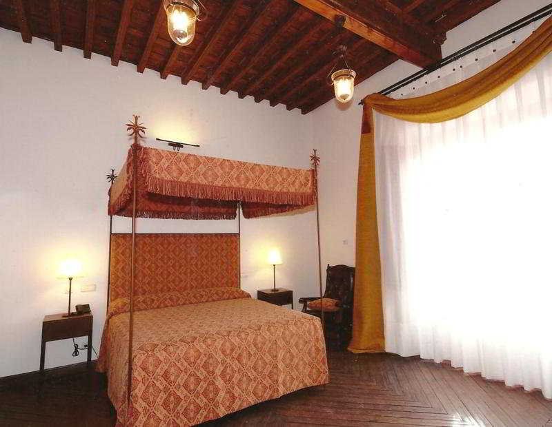 Palacio Rejadorada,Zamora>>Toro,3 star