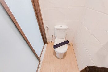 stunning and strategic studio apartment sky house alam sutera