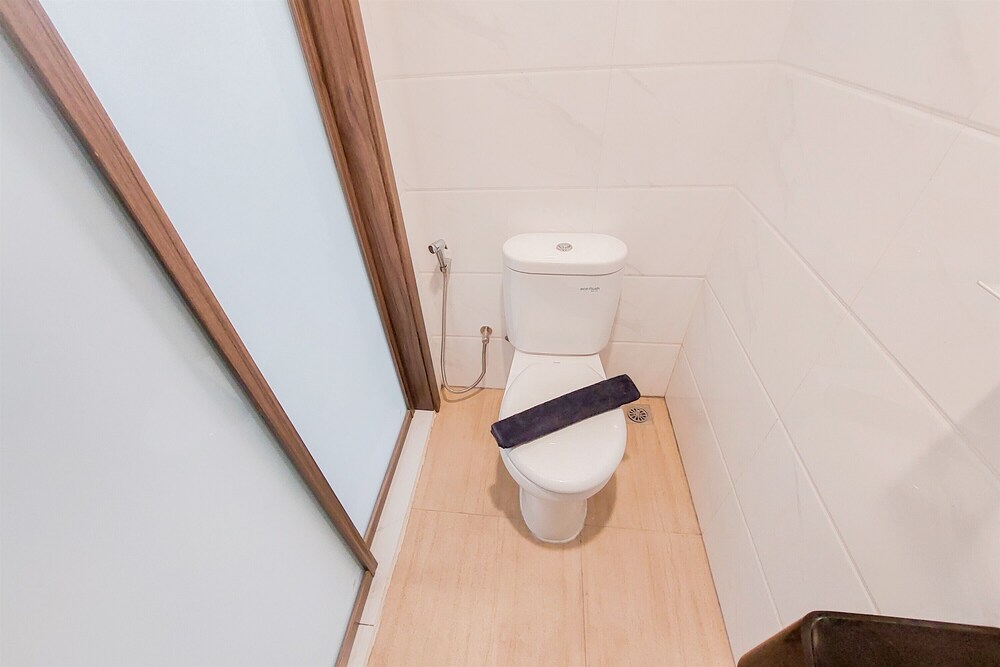 stunning and strategic studio apartment sky house alam sutera