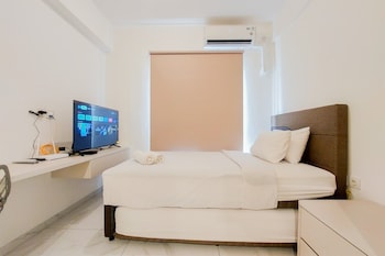 stunning and strategic studio apartment sky house alam sutera