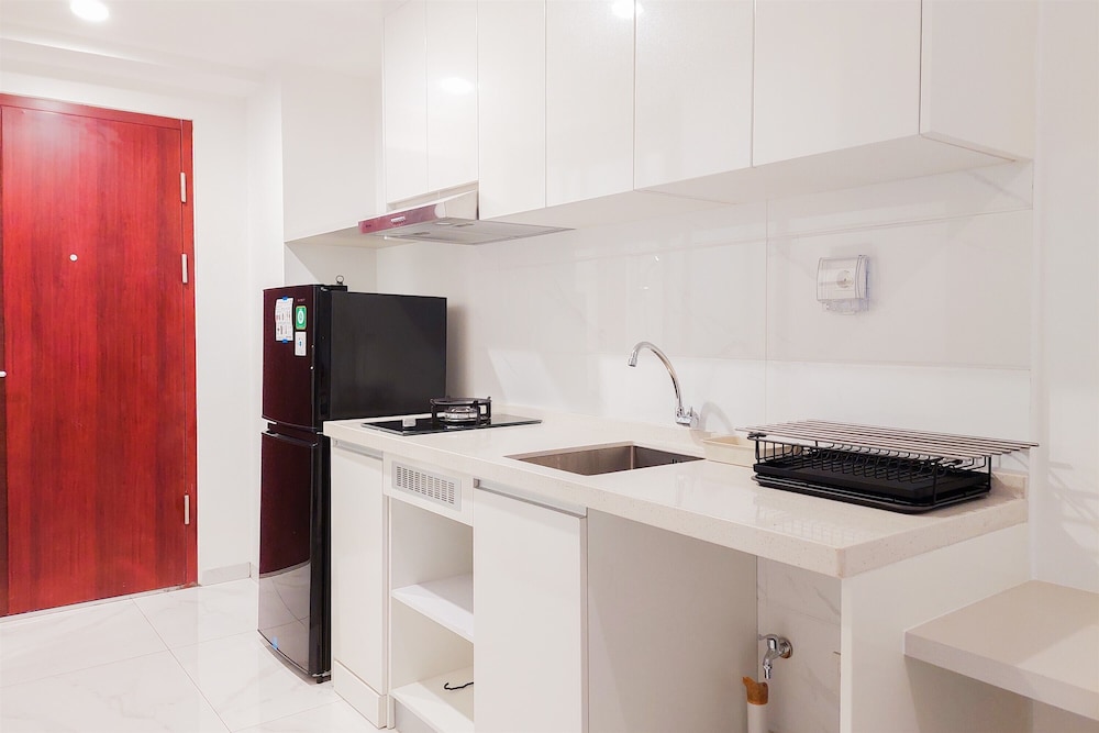 stunning and strategic studio apartment sky house alam sutera