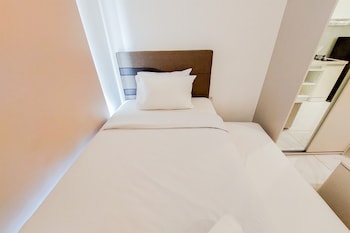 stunning and strategic studio apartment sky house alam sutera