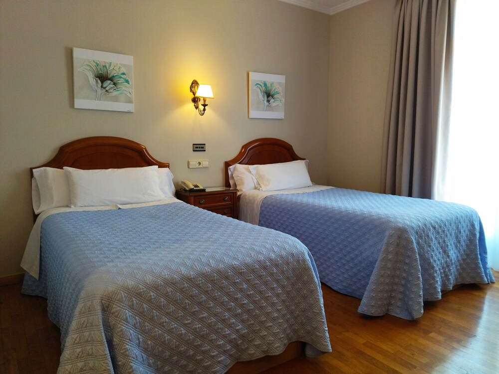 hotel playa compostela