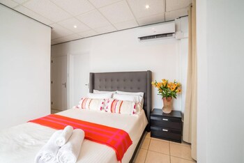 stunning balcony view spacious 2br apt at unique location