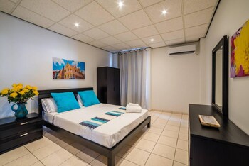 stunning balcony view spacious 2br apt at unique location