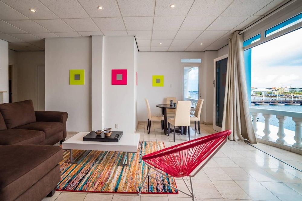 stunning balcony view spacious 2br apt at unique location