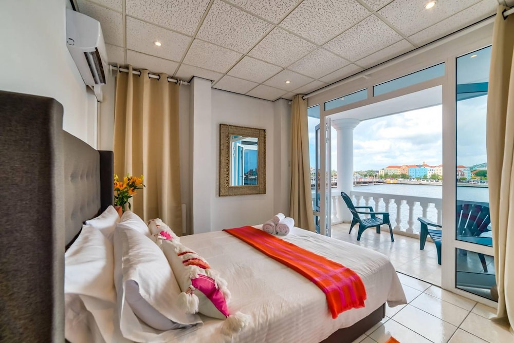 stunning balcony view spacious 2br apt at unique location