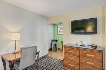 savannah garden hotel