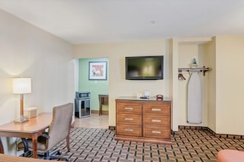 savannah garden hotel