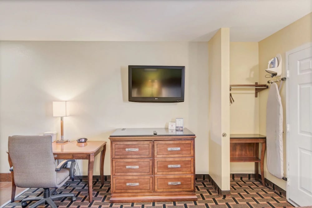 savannah garden hotel