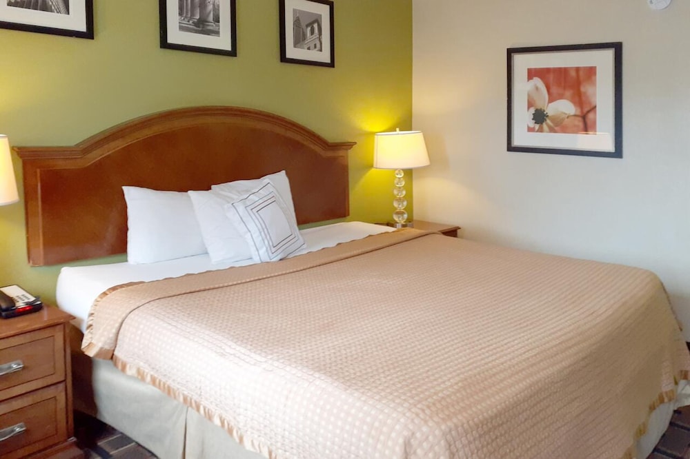 savannah garden hotel
