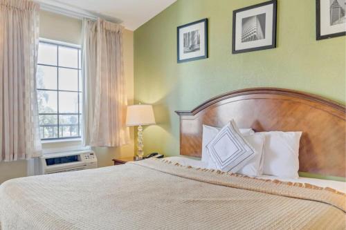 Savannah Garden Hotel,In Savannah (Midtown),2 star