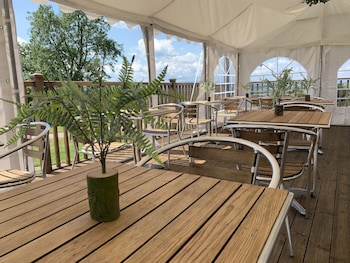 Pilgrim Hotel,Dymock>>Cinderford,4 star