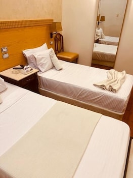 pharoahs palace hotel