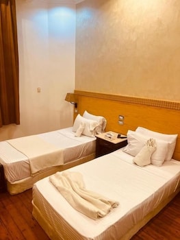 pharoahs palace hotel