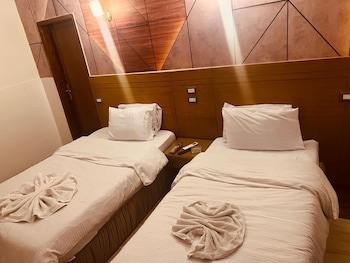 pharoahs palace hotel