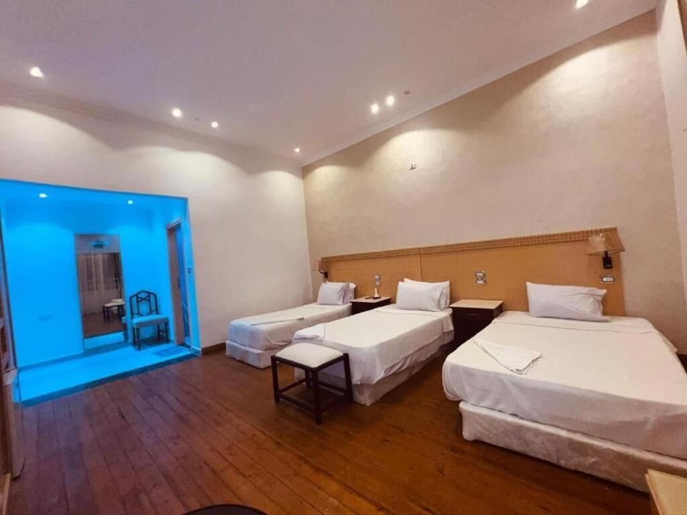 pharoahs palace hotel