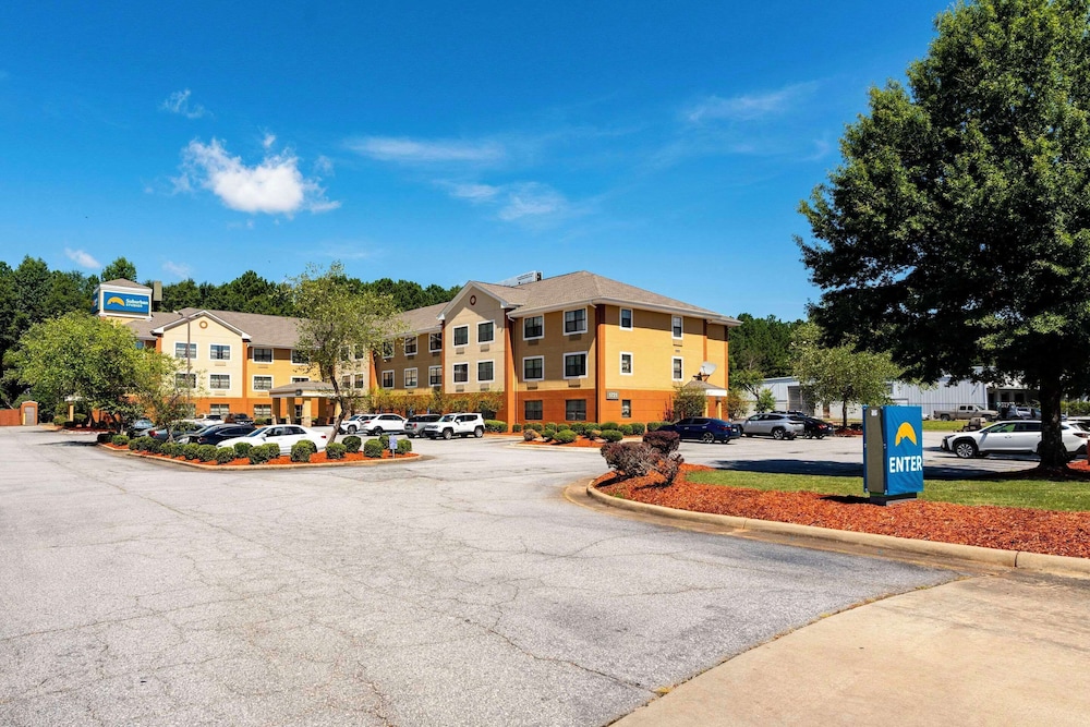 suburban studios columbus bradley park