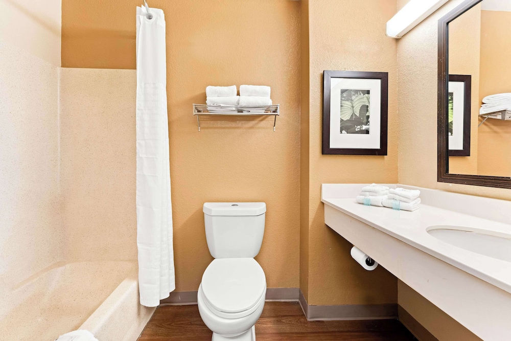 suburban studios columbus bradley park