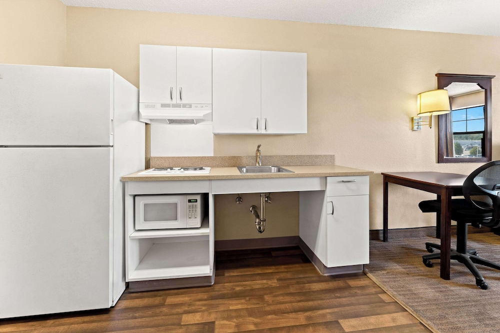 suburban studios columbus bradley park