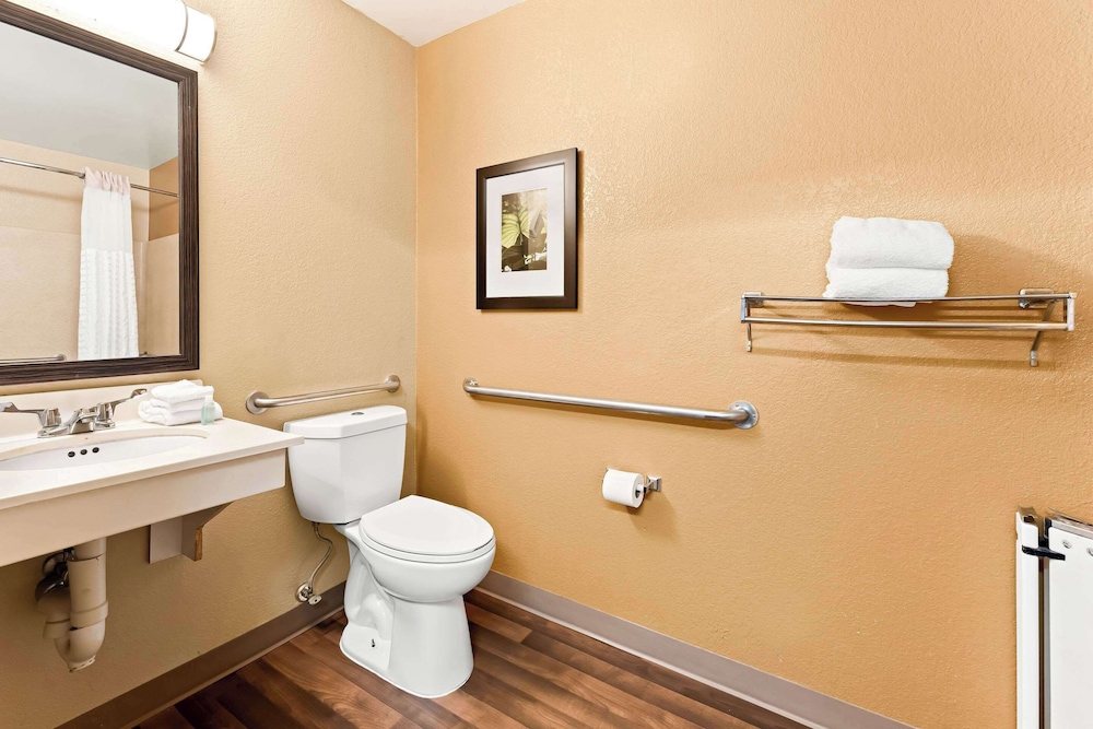 suburban studios columbus bradley park