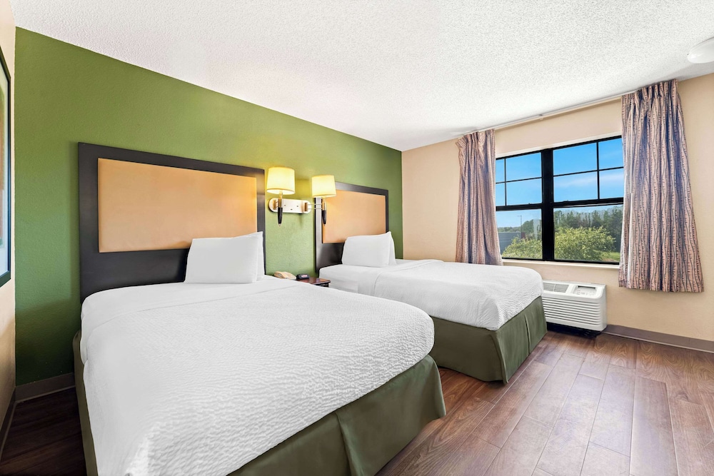 suburban studios columbus bradley park