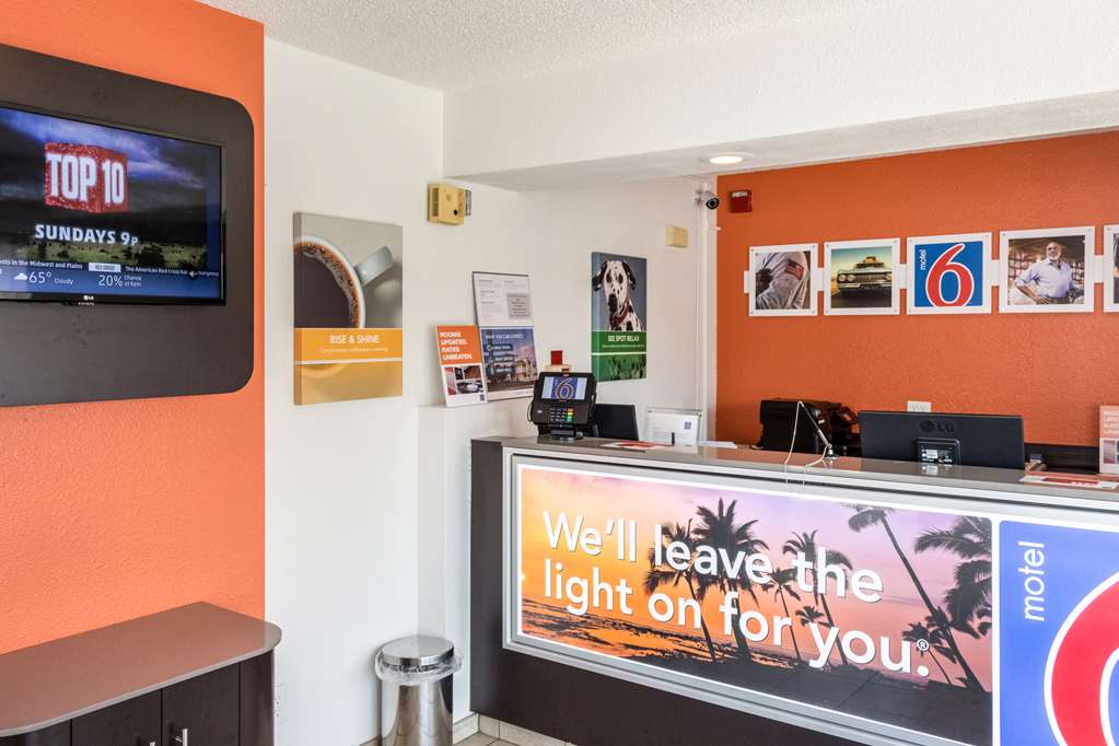 motel 6 bakersfield ca convention center