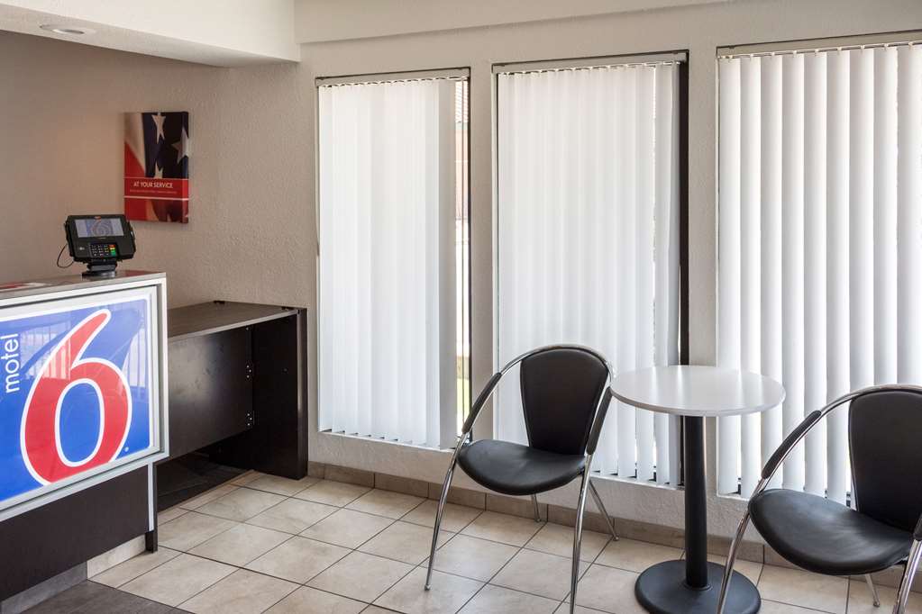 motel 6 bakersfield ca convention center