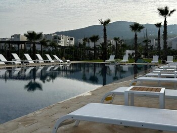 suites hotel playa del pacha