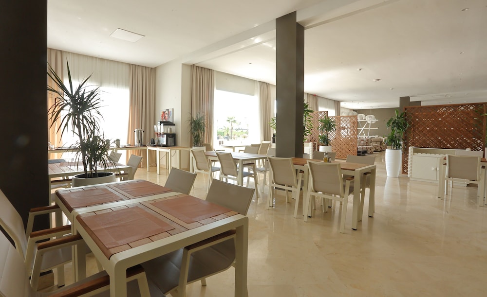 suites hotel playa del pacha