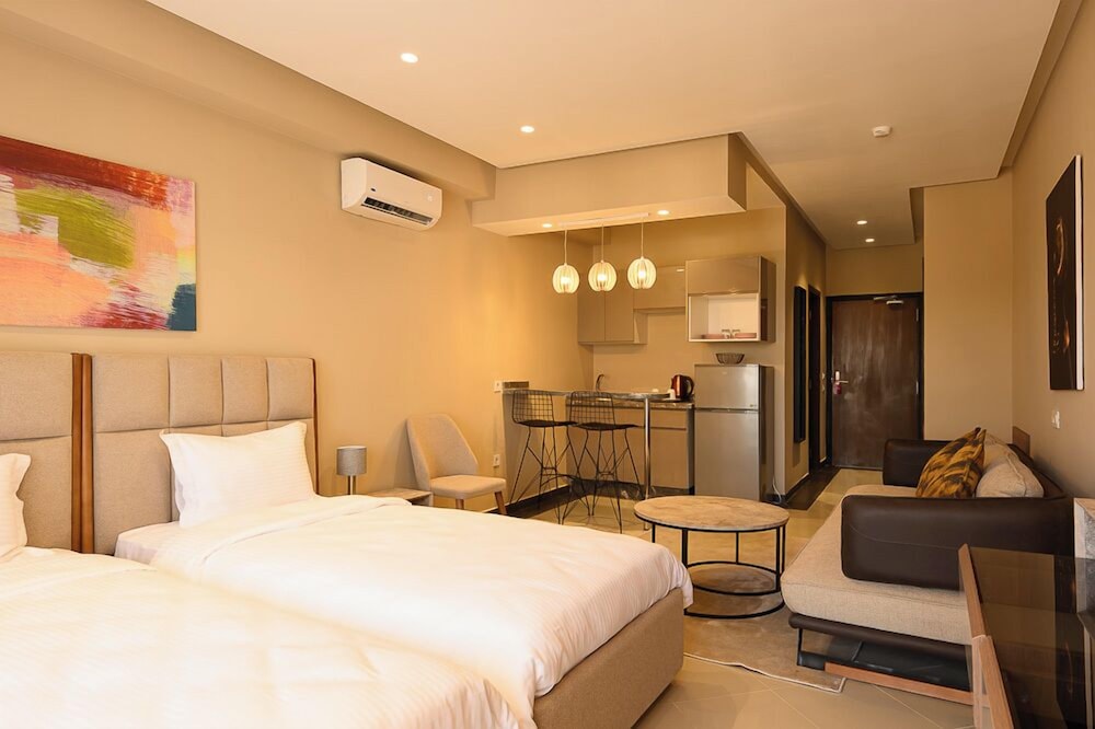 suites hotel playa del pacha