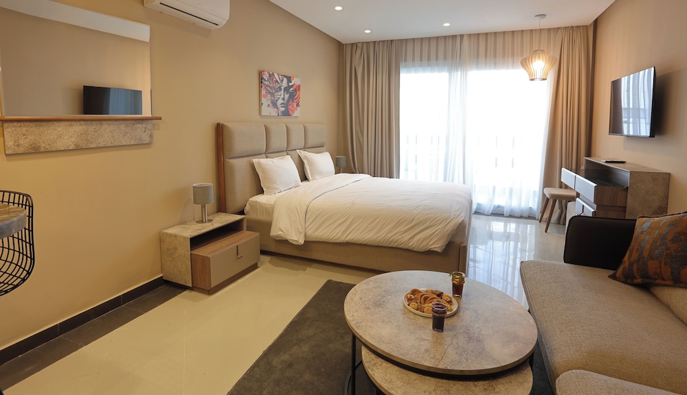 suites hotel playa del pacha