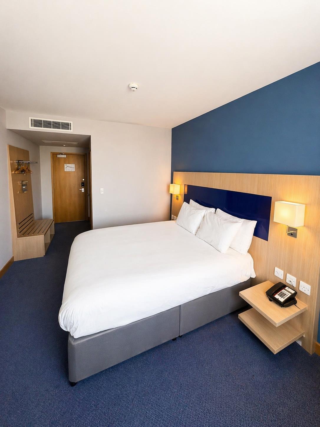 holiday inn express rotherham north by ihg