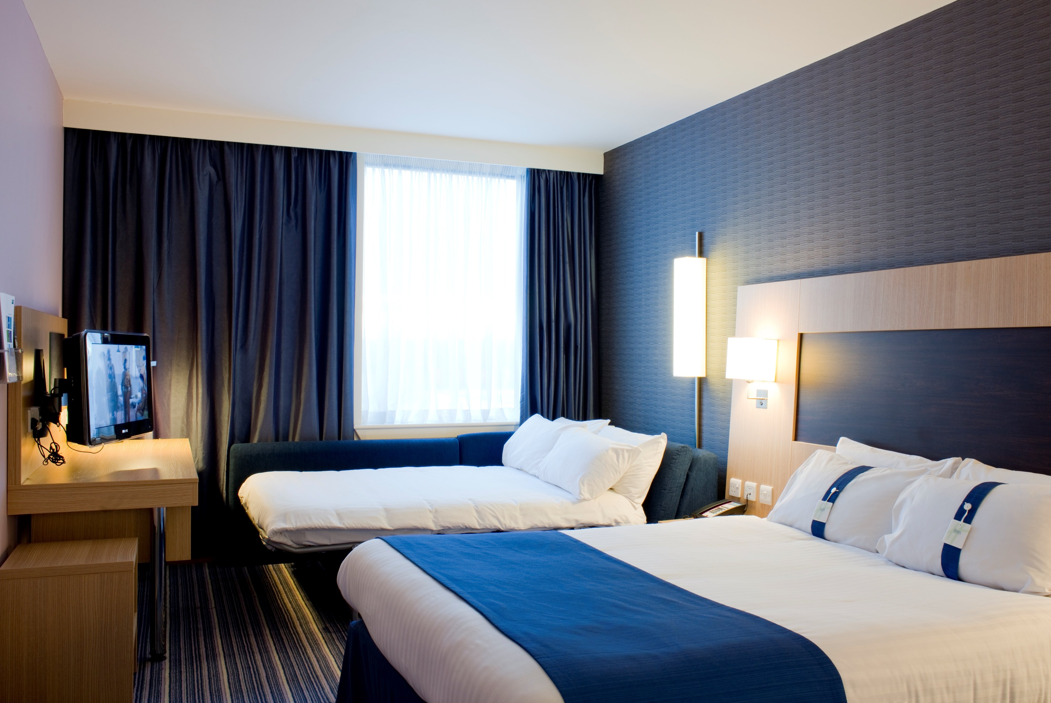 holiday inn express rotherham north by ihg