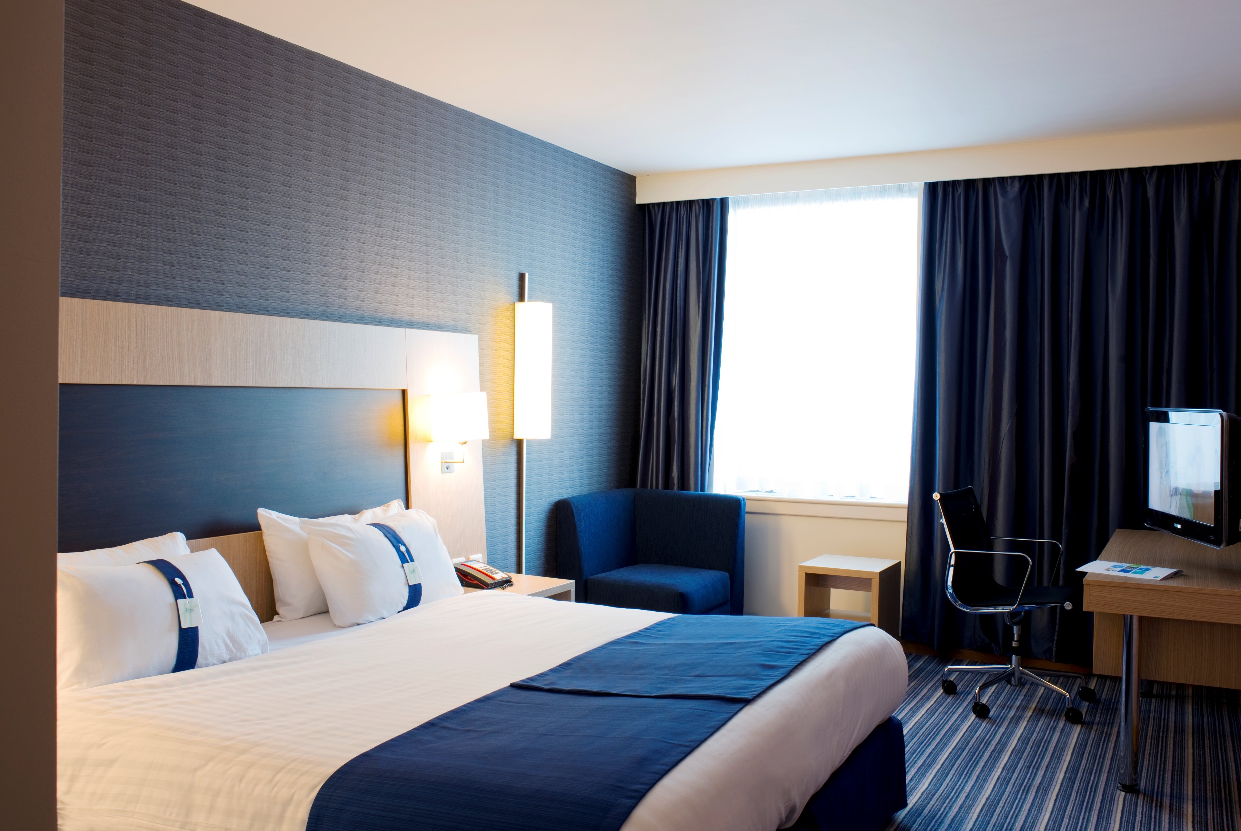 holiday inn express rotherham north by ihg