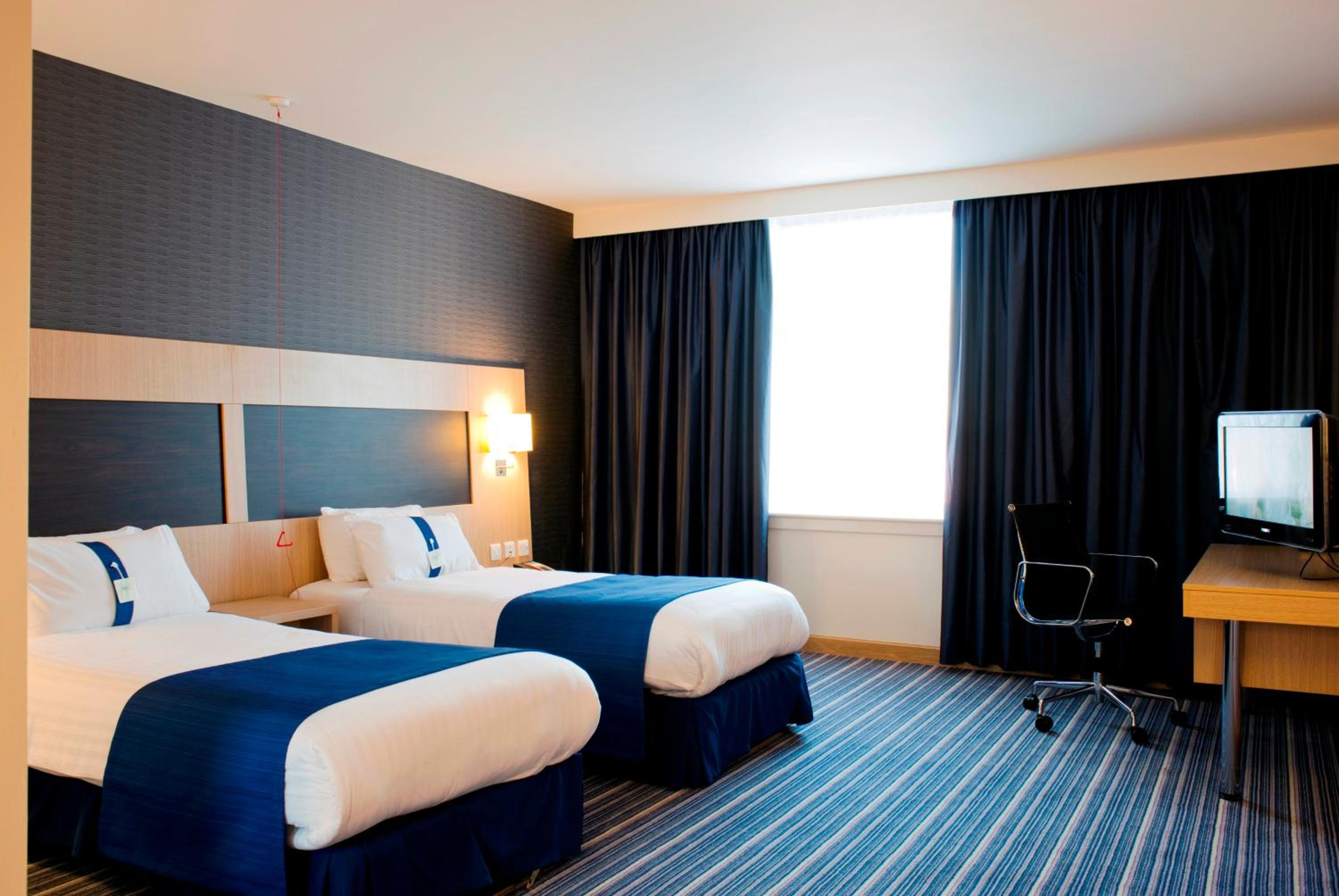 holiday inn express rotherham north by ihg